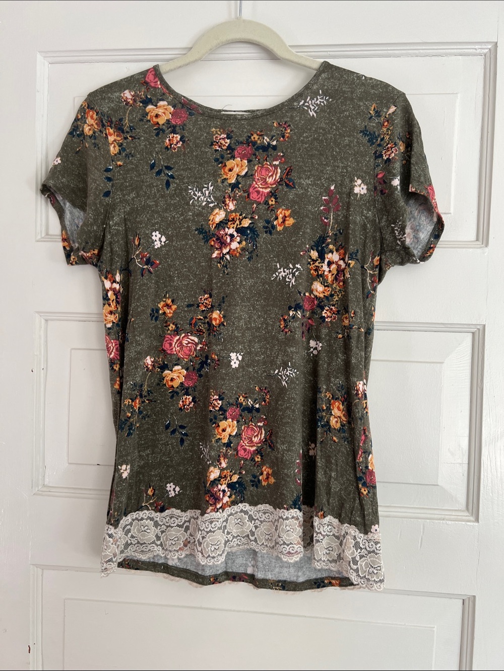 Olive Green Floral Short Sleeve Tee with Lace Hem